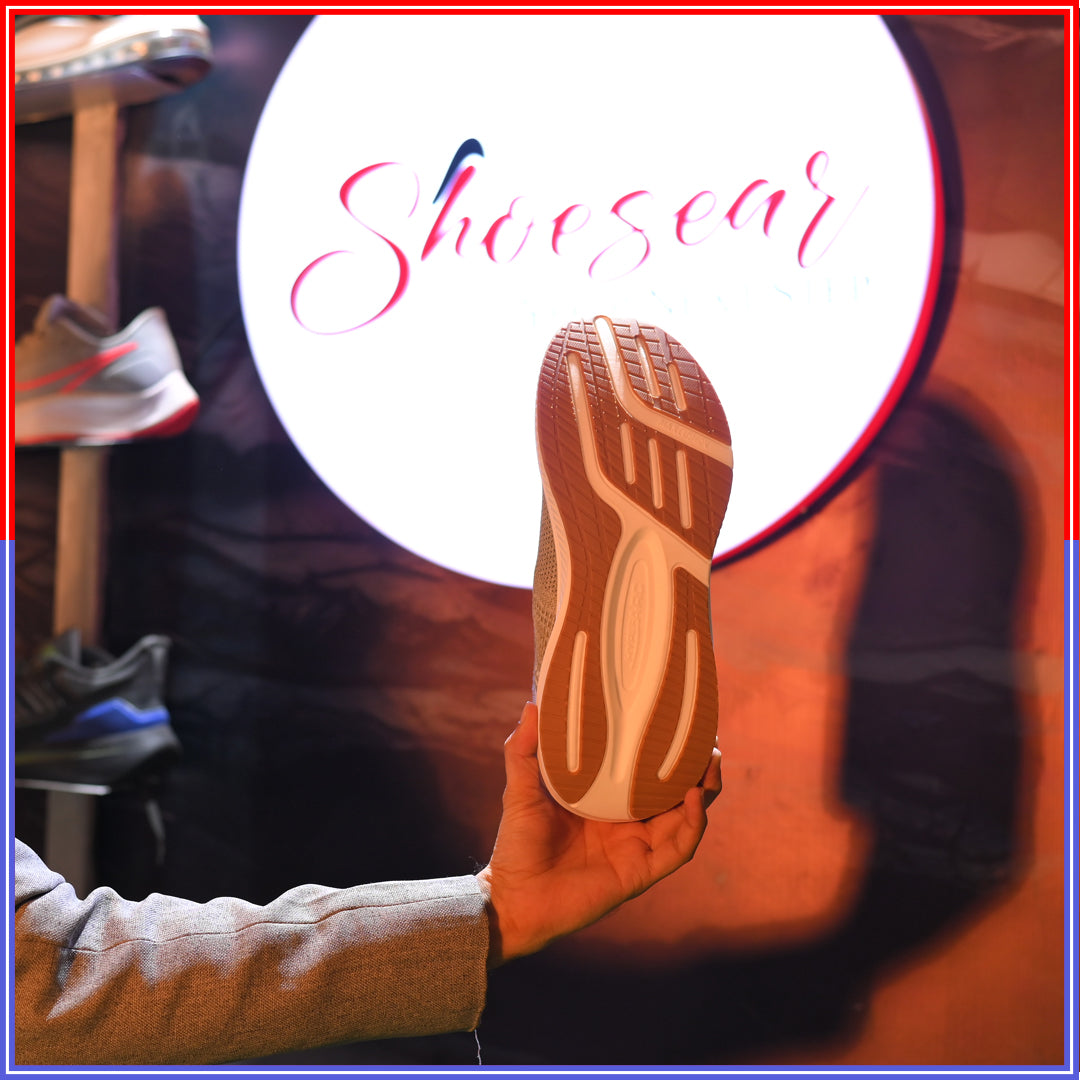 Skechers Archfit Slip ins Beige