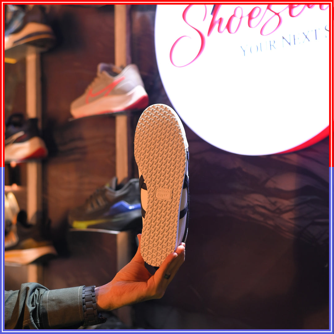 ONITSUKA TIGER MEXICO 66 | WHITE & BLACK COLOR