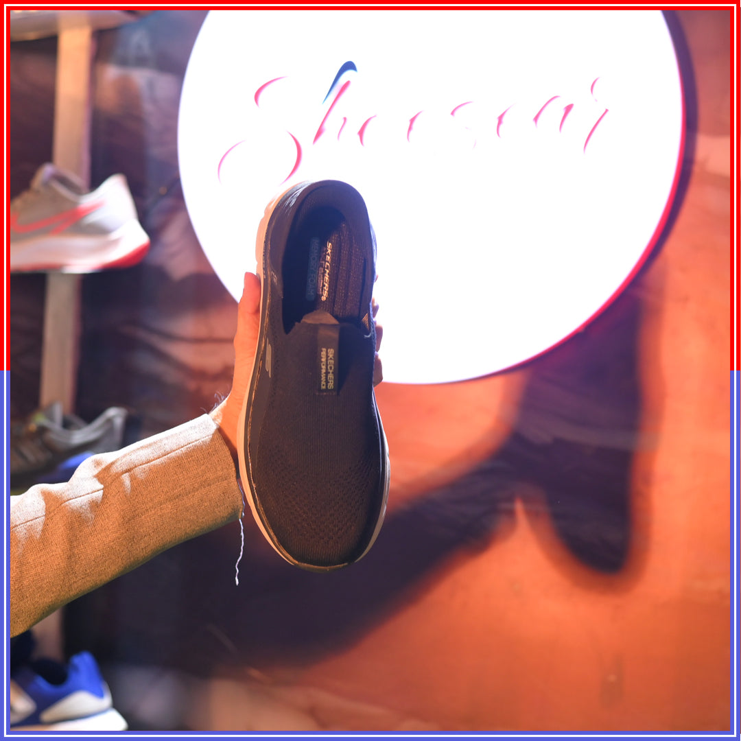 Skechers D'Lux Walker 2.0.