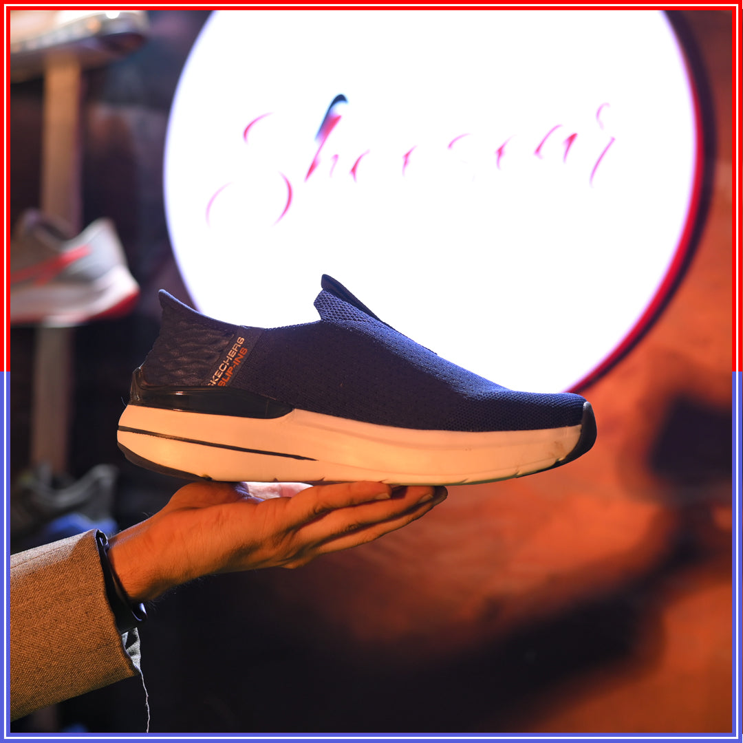 Skechers Slip-ins: Max Cushioning Hyper Burst (Dot Perfect)