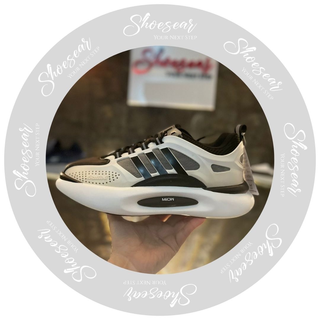 Miiioow Black and White