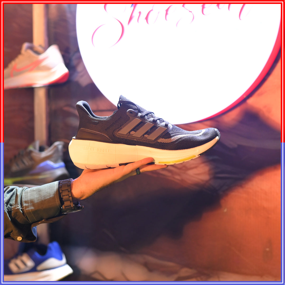 Adidas Ultraboost Light (Black)