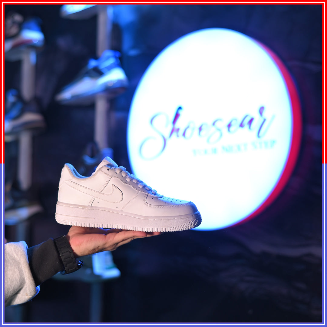 A.F.F-1 Triple White (Premium Batch Shoesear)