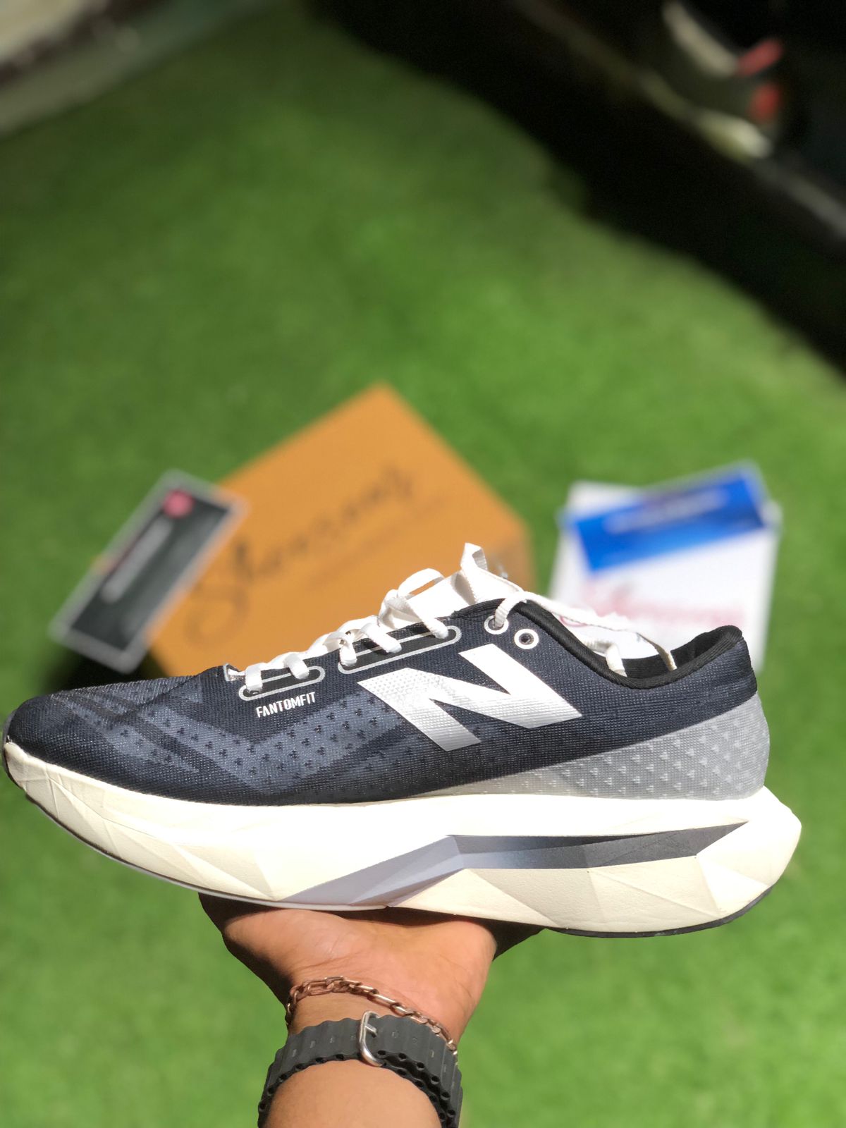 New Balance FuelCell Rebel v4 running trainers.