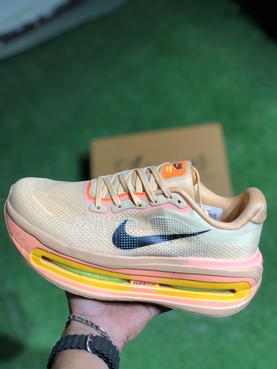Nike vomero premium Alabaster / Citron Pulse / Hyper