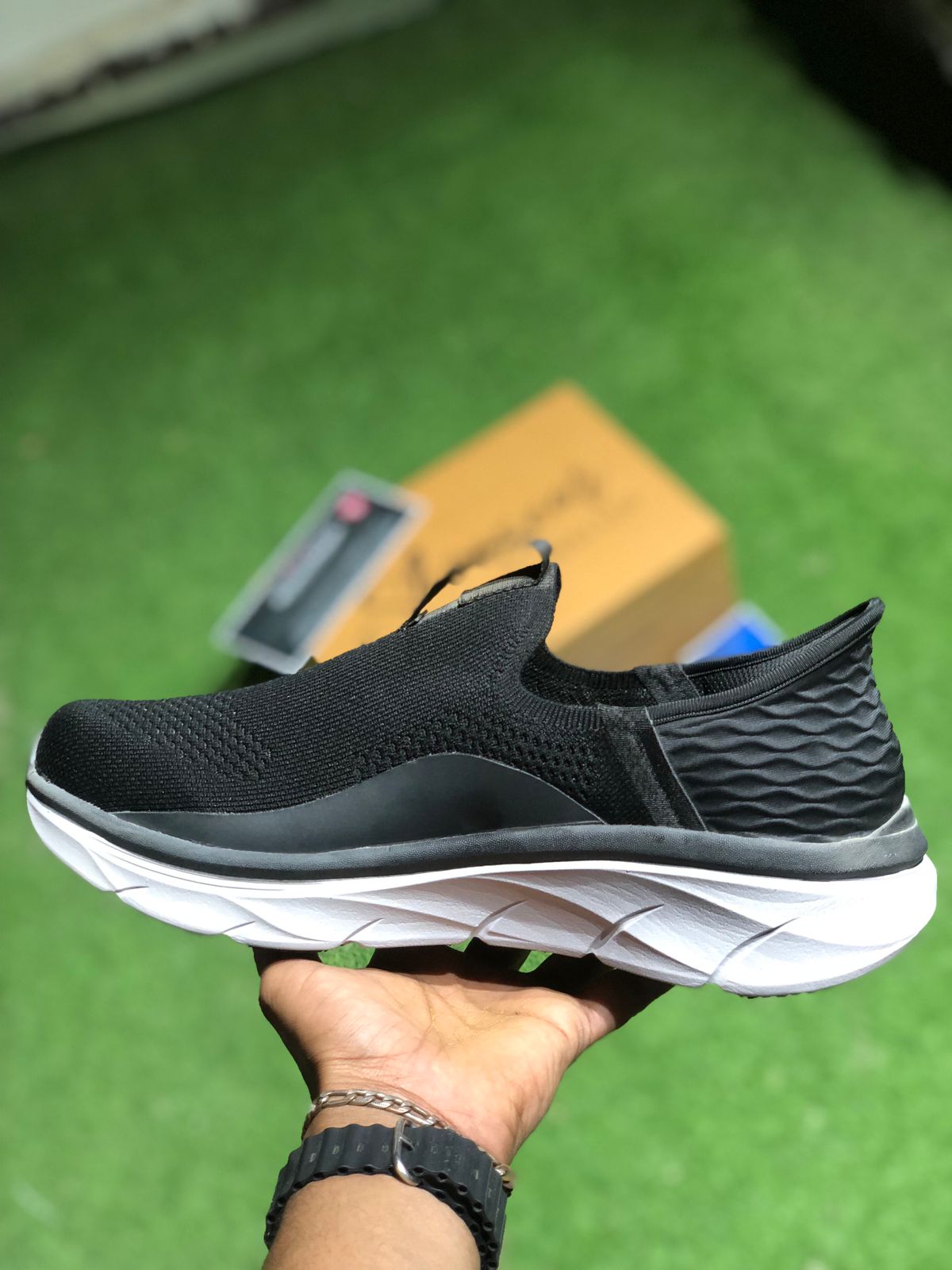 Skechers D'Lux Walker 2.0.