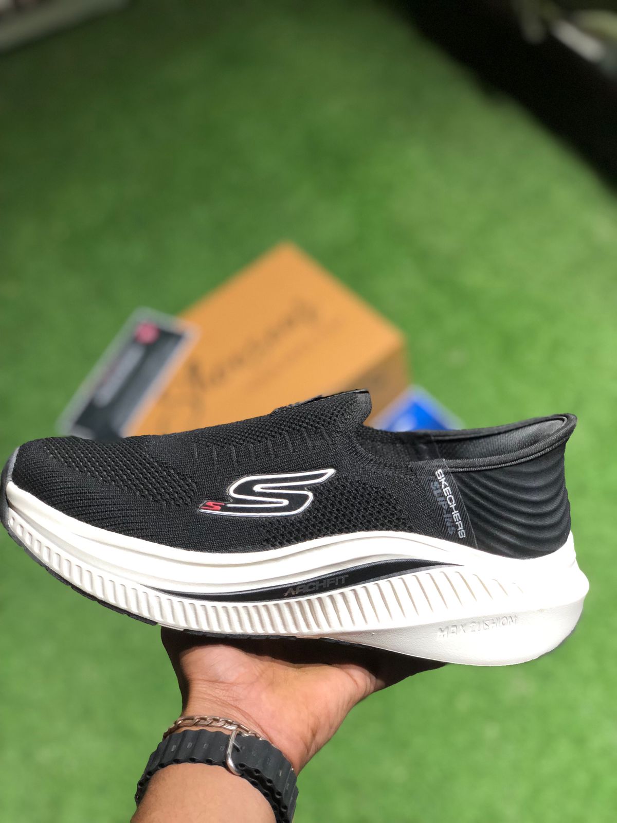 Skechers Arch Fit Max Cushioning Slip-Ins. Black