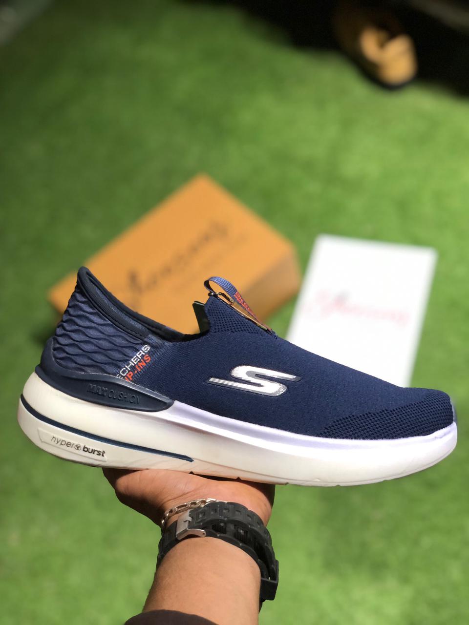 Skechers Slip-ins: Max Cushioning Hyper Burst (Dot Perfect)
