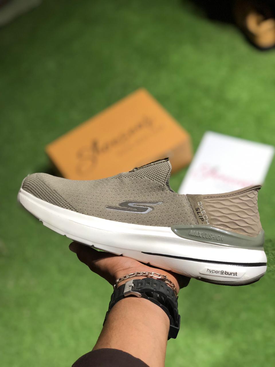 Skechers Slip-ins Max Cushioning Hyper Burst