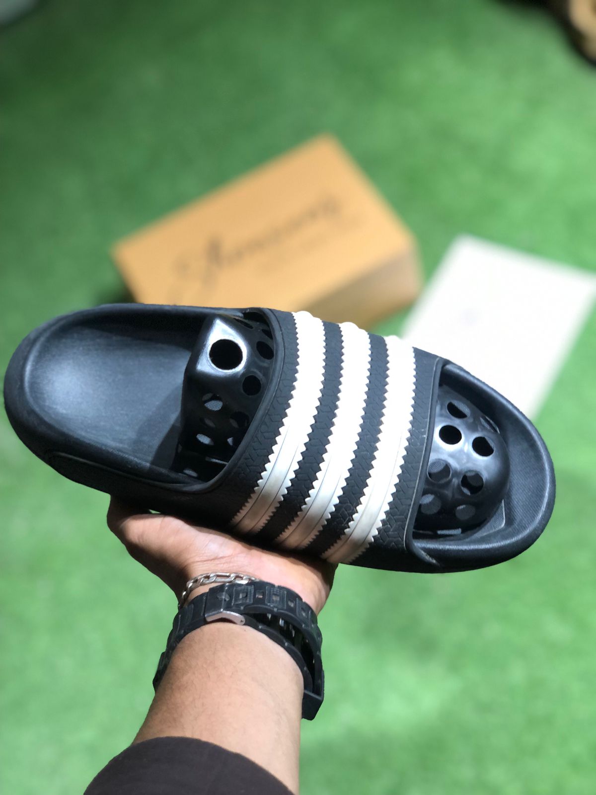 AD Black Slides