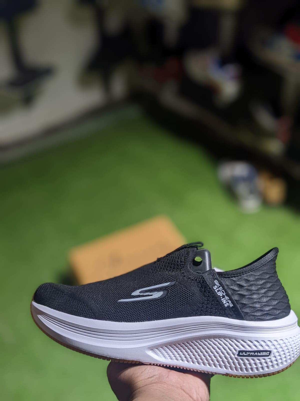 SLIP IN SKECHERS ULTRA LIGHT | BLACK & WHITE, YELLOW COLOR